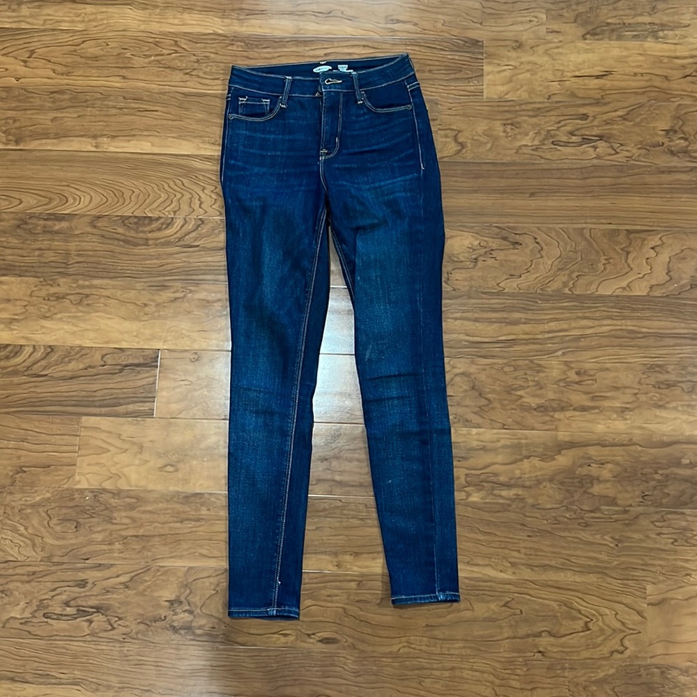 Old Navy Skinny Jeans (size 2)